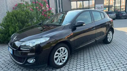 Usata Renault Mégane 110 CV (80 kW) 2013 Marrone Berlina