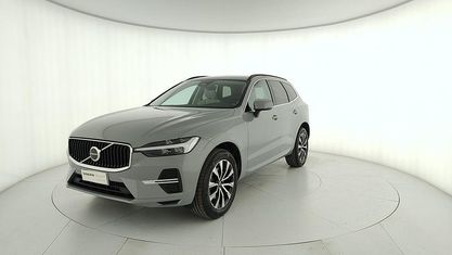 Usado Volvo XC60 Momentum 197 CV (144 kW) 2023 Gris SUV