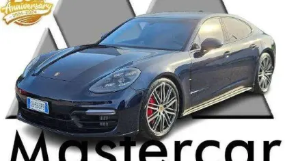 Usata Porsche Panamera 460 CV (338 kW) 2020 Blu Berlina