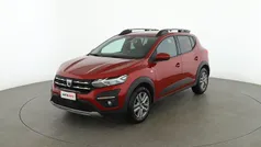 Rosso Usata 2022 Dacia Sandero Comfort Tre volumi | 13.299 € (Buon prezzo)