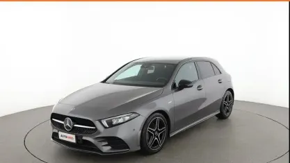 Usata Mercedes A180 AMG line 116 CV (85 kW) 2022 Grigio Berlina