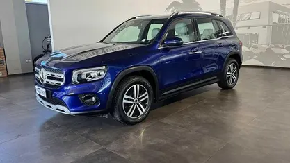 Usata Mercedes GLB200 Premium 150 CV (110 kW) 2021 Blu/azzurro SUV