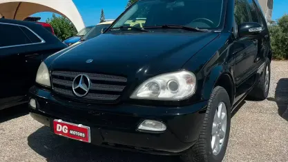 Usata Mercedes ML270 SE 163 CV (119 kW) 2004 Nero SUV
