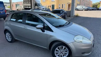 Usata Fiat Grande Punto 90 CV (66 kW) 2008 Grigio Utilitaria