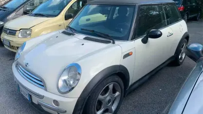 Usata Mini One D 75 CV (55 kW) 2005 Beige Utilitaria