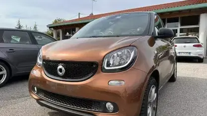 Usata Smart ForFour 71 CV (52 kW) 2015 Grigio Utilitaria