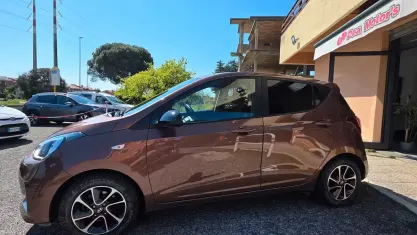Usata Hyundai i10 65 CV (47 kW) 2019 Marrone Utilitaria