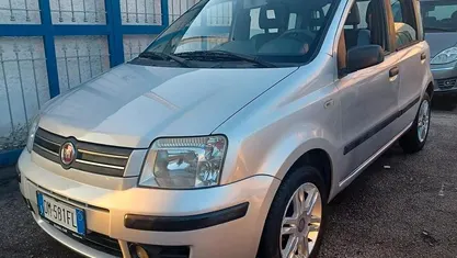 Grigio Usata 2008 Fiat Panda Emotion Tre volumi | 3800 € (Buon prezzo)