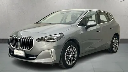 Usata BMW 218 Active Tourer Luxury Line 136 CV (100 kW) 2023 Skyscraper grey metallic Monovolume