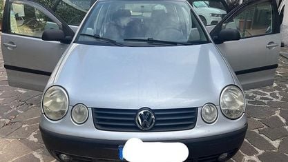 Usata VW Polo Comfortline 64 CV (47 kW) 2004 Argento Utilitaria