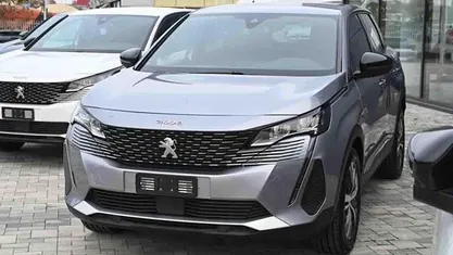 Grigio Usata 2024 Peugeot 3008 Allure SUV | 18.900 € (Super prezzo)