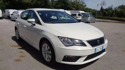 Usata Seat Leon Style 131 CV (96 kW) 2020 Berlina