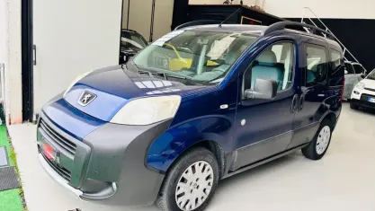 Usata Peugeot Bipper Active 75 CV (55 kW) 2014 Blu Monovolume