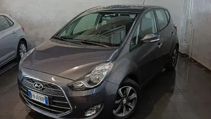 Usata Hyundai ix20 Xpossible 90 CV (66 kW) 2015 Grigio Utilitaria