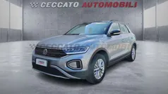 Argento Usata 2024 VW T-Roc Life SUV | 26.885 € (Ottimo prezzo)