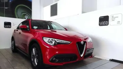 Usata Alfa Romeo Stelvio Business 190 CV (139 kW) 2021 Rosso SUV