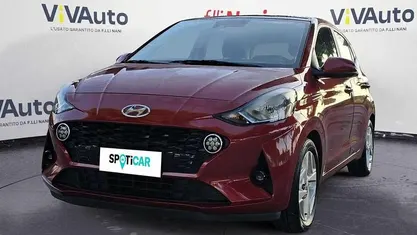 Rosso Usata 2020 Hyundai i10 Advanced Due volumi | 10.850 € (Buon prezzo)