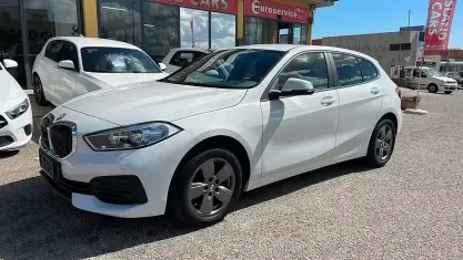Usado BMW 118 Advantage 140 CV (102 kW) 2020 Blanco Utilitario