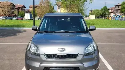 Usata Kia Soul Active 128 CV (94 kW) 2011 Grigio SUV