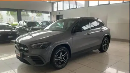 Usata Mercedes GLA250 AMG line 218 CV (160 kW) 2025 Grigio SUV