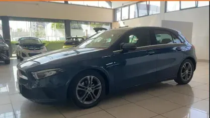 Usata Mercedes A180 Executive 116 CV (85 kW) 2020 Blu Berlina
