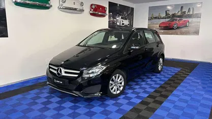 Usata Mercedes B180 109 CV (80 kW) 2016 Nero Monovolume