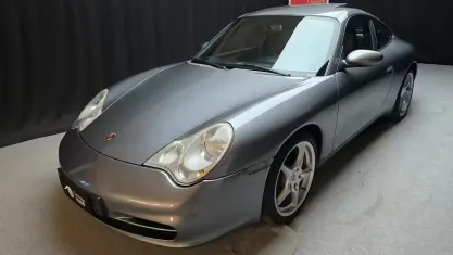 Usata Porsche 911 Carrera 320 CV (235 kW) 2002 Grigio Coupé