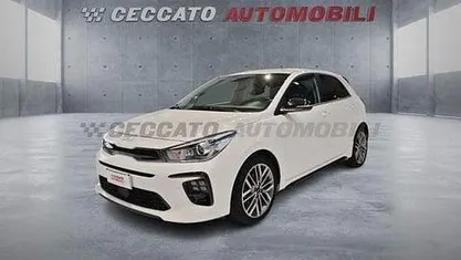 Bianco Usata 2023 Kia Rio GT-Line Tre volumi | 14.469 € (Buon prezzo)