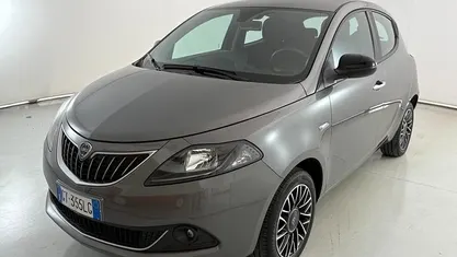 Grigio Usata 2024 Lancia Ypsilon S Due volumi | 13.400 € (Buon prezzo)