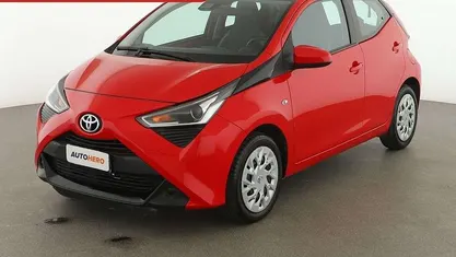 Usata Toyota Aygo Cool 72 CV (52 kW) 2021 Rosso Utilitaria