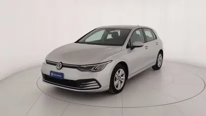 Usata VW Golf VIII Life 110 CV (80 kW) 2020 Argento metallizzato