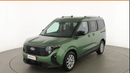 Usata Ford Tourneo Courier Titanium 125 CV (91 kW) 2024 Verde Monovolume