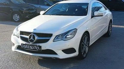 Bianco pastello Usata 2016 Mercedes E220 Coupé | 26.700 € (Buon prezzo)