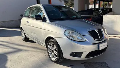 Usata Lancia Ypsilon 77 CV (56 kW) 2011 Utilitaria