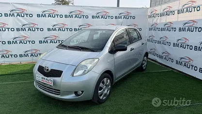 Usata Toyota Yaris Sol 70 CV (51 kW) 2008 Grigio Utilitaria