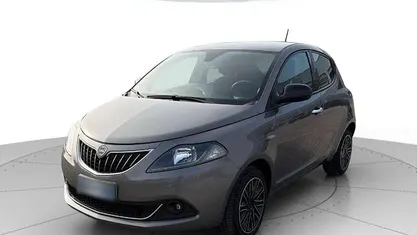 Usata Lancia Ypsilon Gold 70 CV (51 kW) 2023 Utilitaria