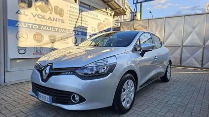 Argento Usata 2013 Renault Clio IV Tre volumi | 7490 € (Buon prezzo)