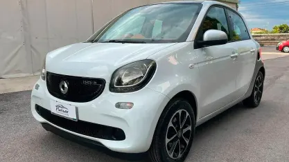Usata Smart ForFour Passion 71 CV (52 kW) 2015 Bianco Utilitaria