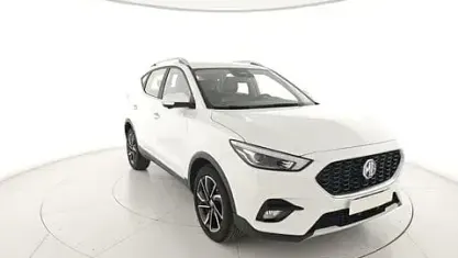Usata MG ZS Luxury 106 CV (77 kW) 2024 Bianco SUV