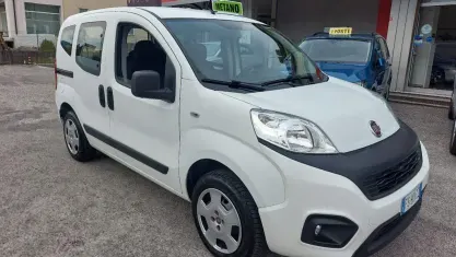 Usata Fiat Qubo Easy 77 CV (56 kW) 2018 Bianco pastello Monovolume