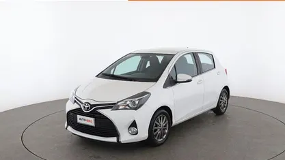Bianco Usata 2016 Toyota Yaris Active Tre volumi | 10.399 € (Buon prezzo)