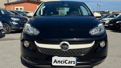 Usata Opel Adam Glam 87 CV (63 kW) 2019 Nero Utilitaria