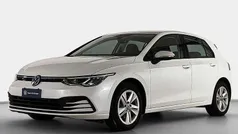Bianco Usata 2020 VW Golf VIII Life Tre volumi | 19.800 € (Buon prezzo)