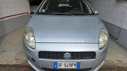 Usata Fiat Grande Punto Dynamic 75 CV (55 kW) 2007 Blu Utilitaria