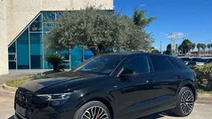 Usata 2025 Audi Q8 S-Line SUV | 122.000 €