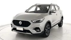 Argento Usata 2023 MG ZS Luxury Tre volumi | 16.300 € (Buon prezzo)