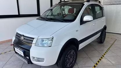 Usata Fiat Panda 4x4 Climbing 69 CV (50 kW) 2004 Bianco Utilitaria