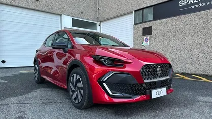 Nuova Renault Clio V Evolution 115 CV (84 kW) 2025 Grigio Berlina