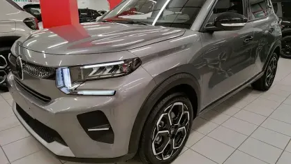Usata Citroën C3 PureTech 101 CV (74 kW) 2025 Grigio SUV