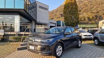 Grigio Usata 2024 VW Tiguan Life SUV | 32.800 € (Super prezzo)